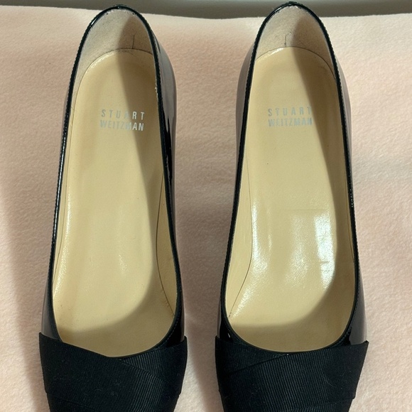 STUART WEITZMAN WOMEN'S BLACK PATENT LEATHER 3 1/4 IN. HIGH HEELS SIZE 8 1/2 - Picture 4 of 5